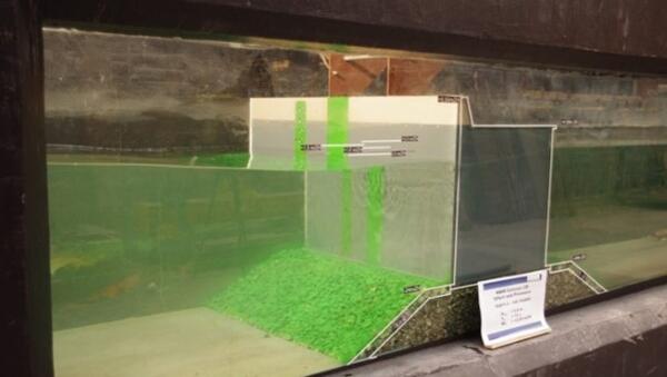 Pressure and wave loads measurements in wave flume | Artelia hydraulics