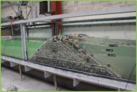 Effect of incident waves on the water flow through the dike | Artelia hydraulics
