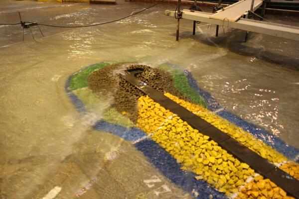 Hydraulic tests in the wave basin | Artelia hydraulics
